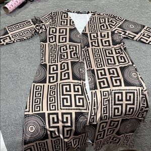 Love 83 Black and Cream Patterned Long Sleeve Duster.